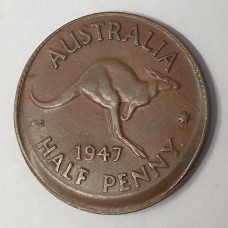 AUSTRALIA 1947Y. HALF 1/2 PENNY . ERROR . LARGE MIS-STRIKE . OFF CENTRE